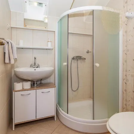 Apartman Gorgeous In With Kitchen Kastav