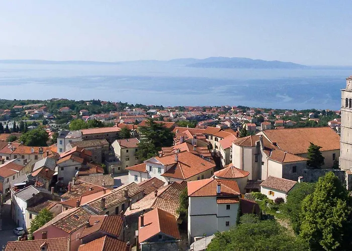 4 Bedroom Awesome In Kastav