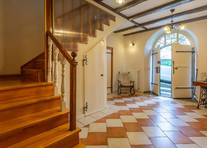 4 Bedroom Awesome In Appartement *
