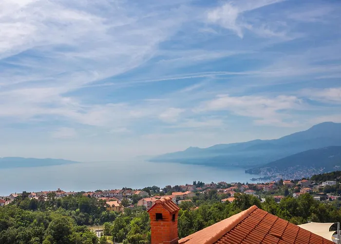 4 Bedroom Awesome In Appartement Kastav